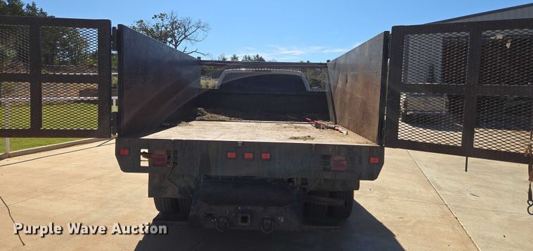 image for item EU3894 2006 Ford F350 Super Duty dump flatbed pickup truck