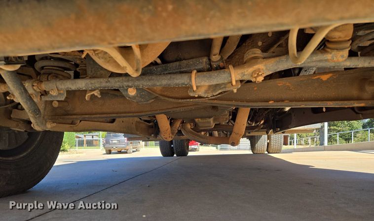 image for item EU3894 2006 Ford F350 Super Duty dump flatbed pickup truck