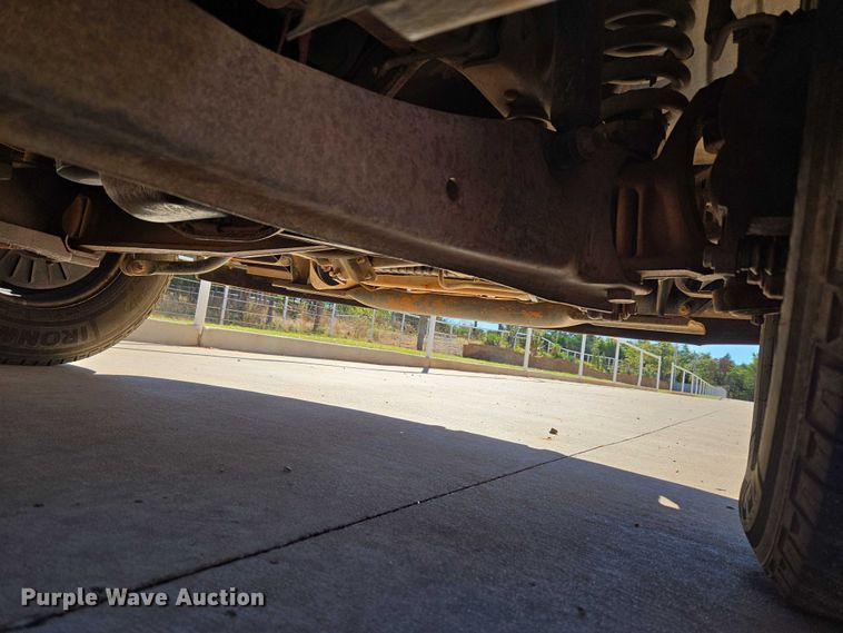 image for item EU3894 2006 Ford F350 Super Duty dump flatbed pickup truck