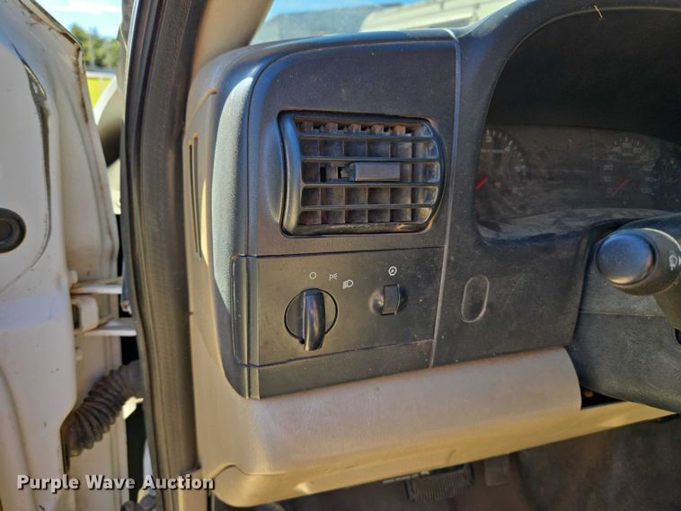 image for item EU3894 2006 Ford F350 Super Duty dump flatbed pickup truck