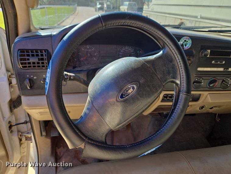 image for item EU3894 2006 Ford F350 Super Duty dump flatbed pickup truck