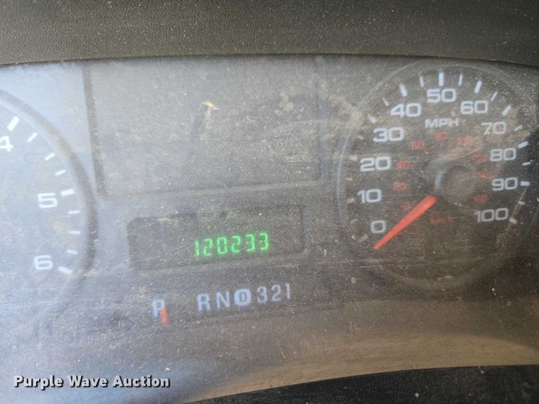 image for item EU3894 2006 Ford F350 Super Duty dump flatbed pickup truck