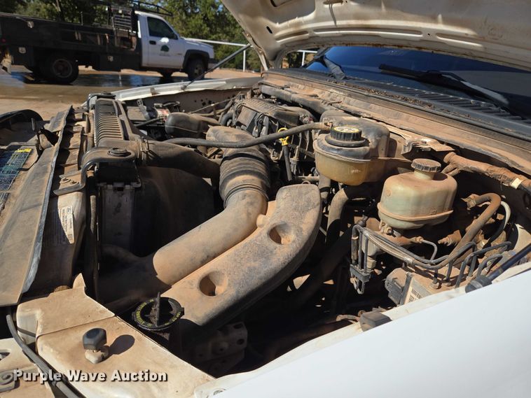 image for item EU3894 2006 Ford F350 Super Duty dump flatbed pickup truck