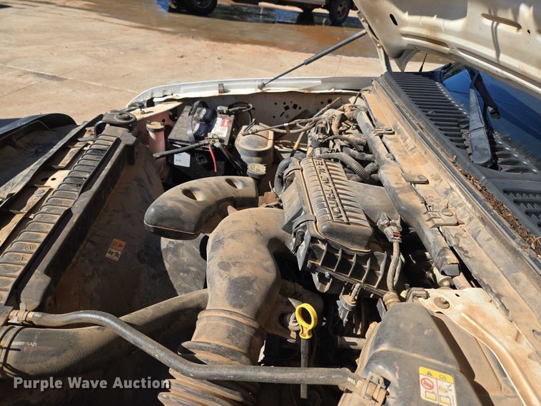 image for item EU3894 2006 Ford F350 Super Duty dump flatbed pickup truck