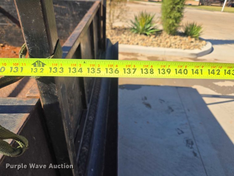 image for item EU3895 2006 Chevrolet Silverado 3500 flatbed pickup truck