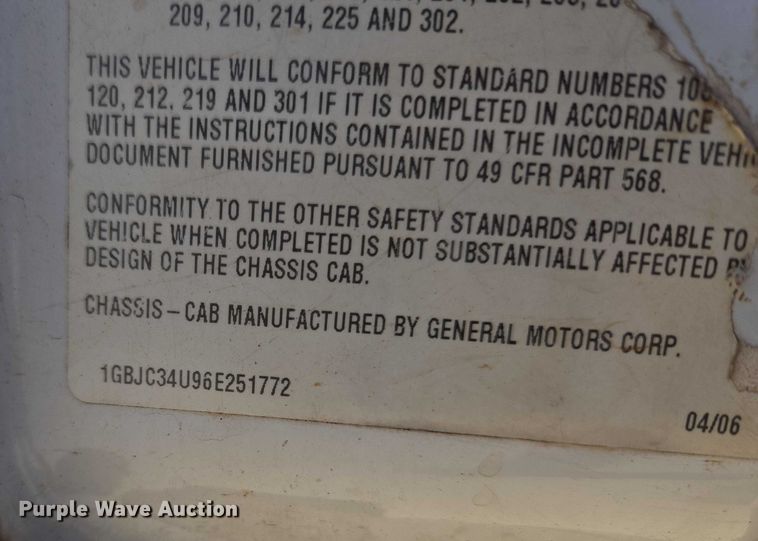 image for item EU3895 2006 Chevrolet Silverado 3500 flatbed pickup truck