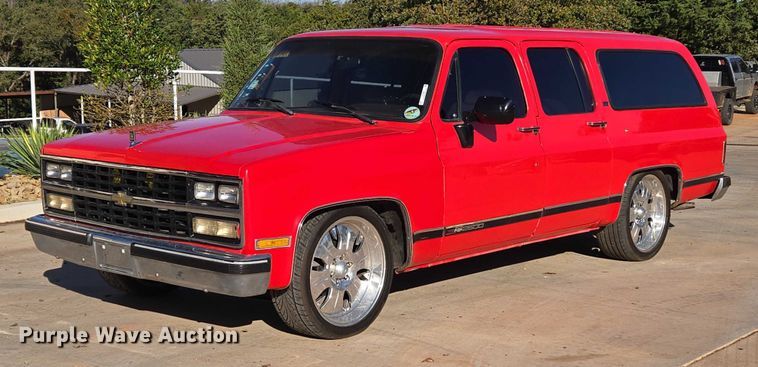 image for item EU3896 1989 Chevrolet Suburban SLE SUV