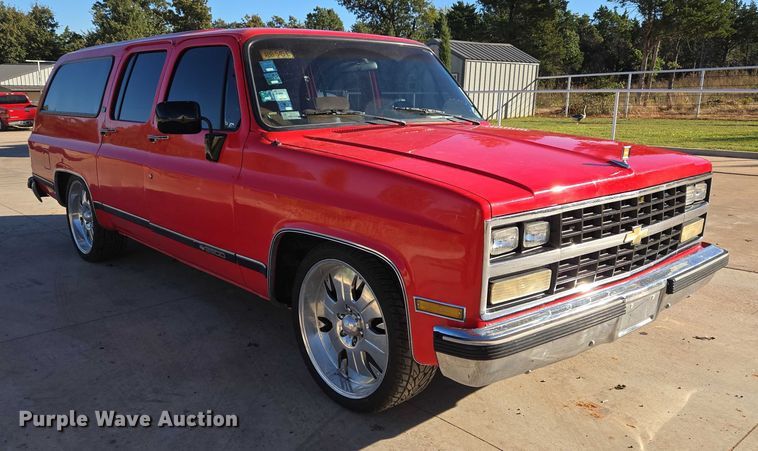 image for item EU3896 1989 Chevrolet Suburban SLE SUV