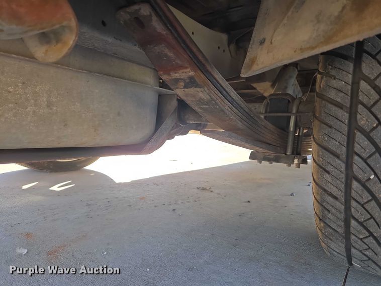 image for item EU3896 1989 Chevrolet Suburban SLE SUV