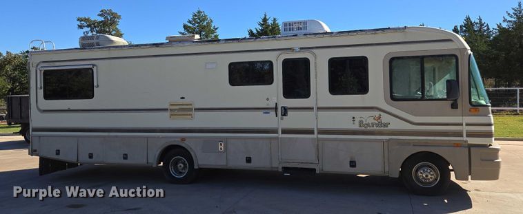 image for item EU3903 1996 Fleetwood Bounder RV