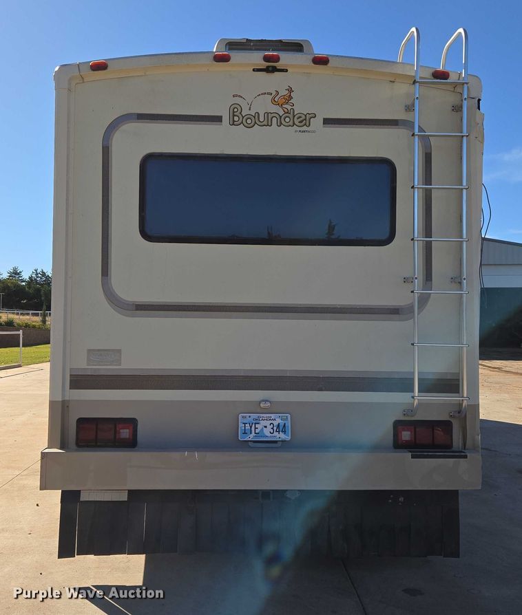 image for item EU3903 1996 Fleetwood Bounder RV