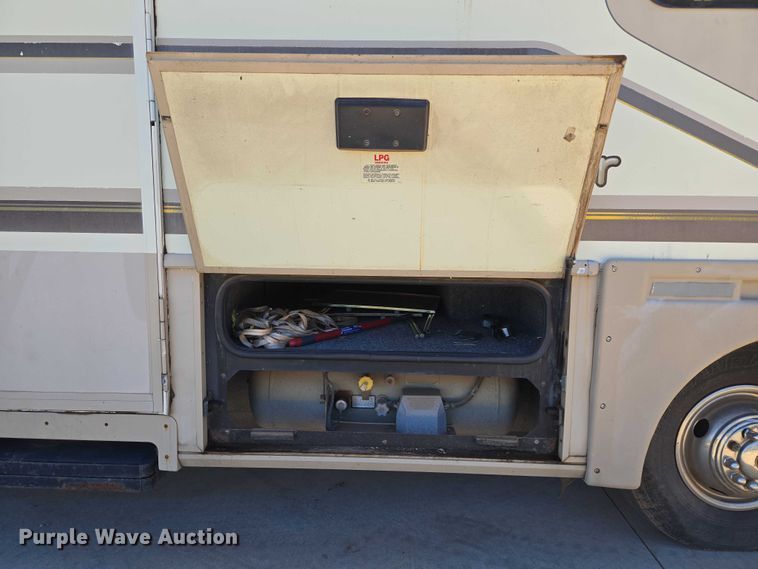image for item EU3903 1996 Fleetwood Bounder RV