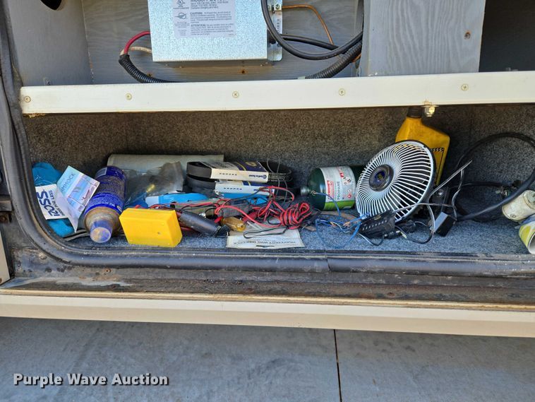 image for item EU3903 1996 Fleetwood Bounder RV