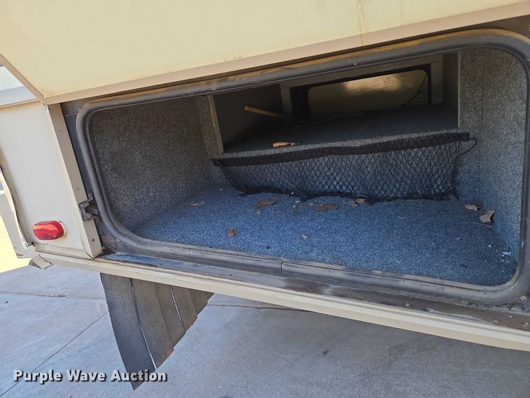 image for item EU3903 1996 Fleetwood Bounder RV