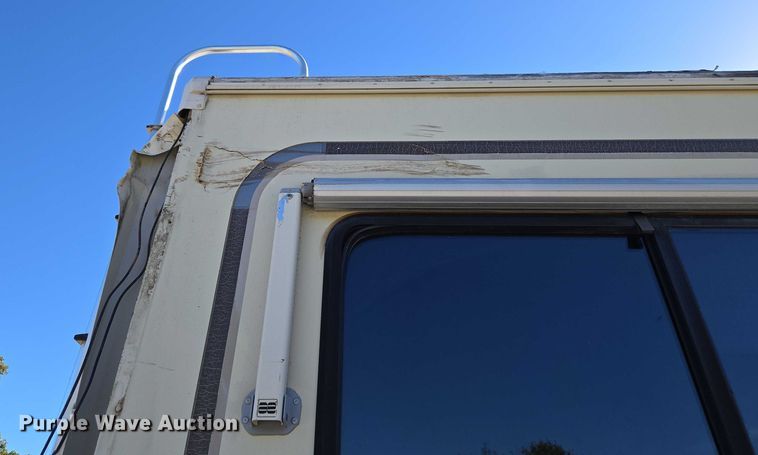 image for item EU3903 1996 Fleetwood Bounder RV