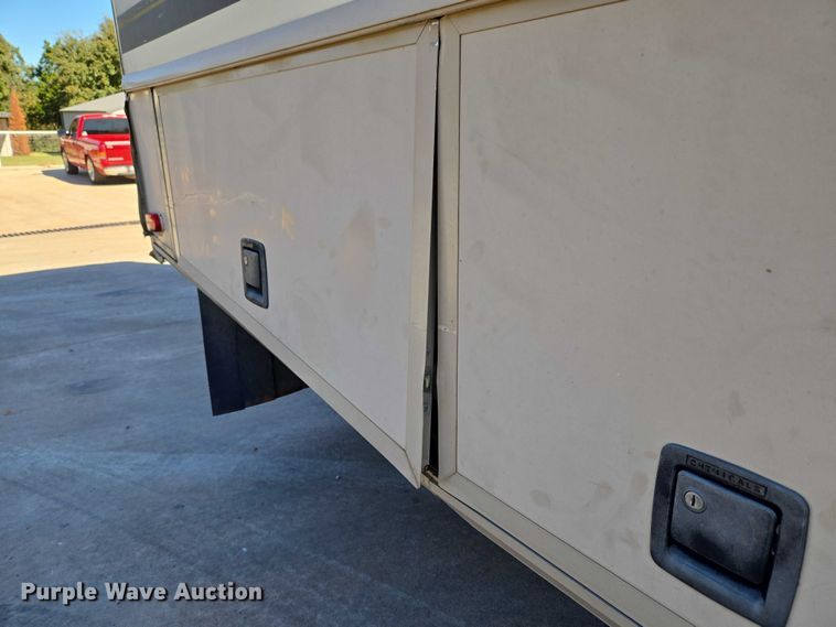 image for item EU3903 1996 Fleetwood Bounder RV