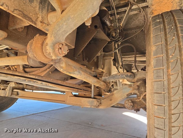 image for item EU3903 1996 Fleetwood Bounder RV