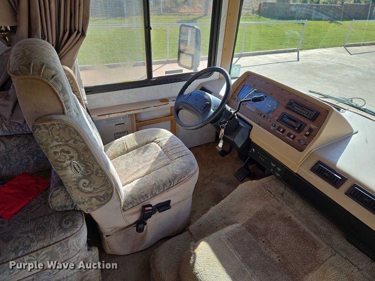 image for item EU3903 1996 Fleetwood Bounder RV