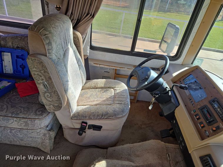 image for item EU3903 1996 Fleetwood Bounder RV