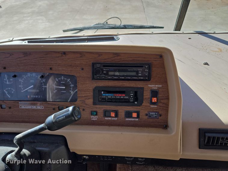 image for item EU3903 1996 Fleetwood Bounder RV