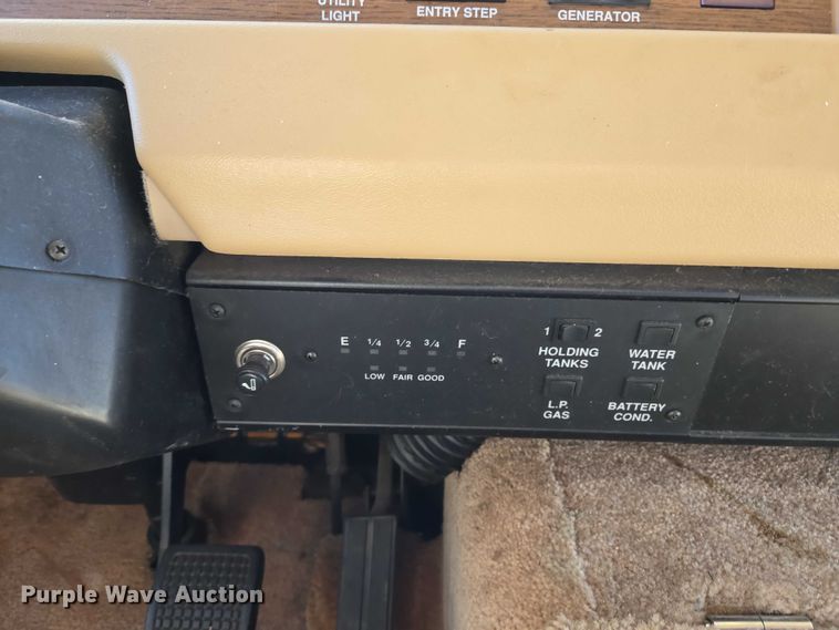 image for item EU3903 1996 Fleetwood Bounder RV