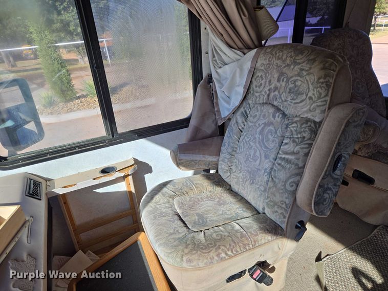 image for item EU3903 1996 Fleetwood Bounder RV