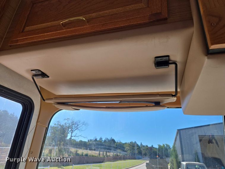 image for item EU3903 1996 Fleetwood Bounder RV