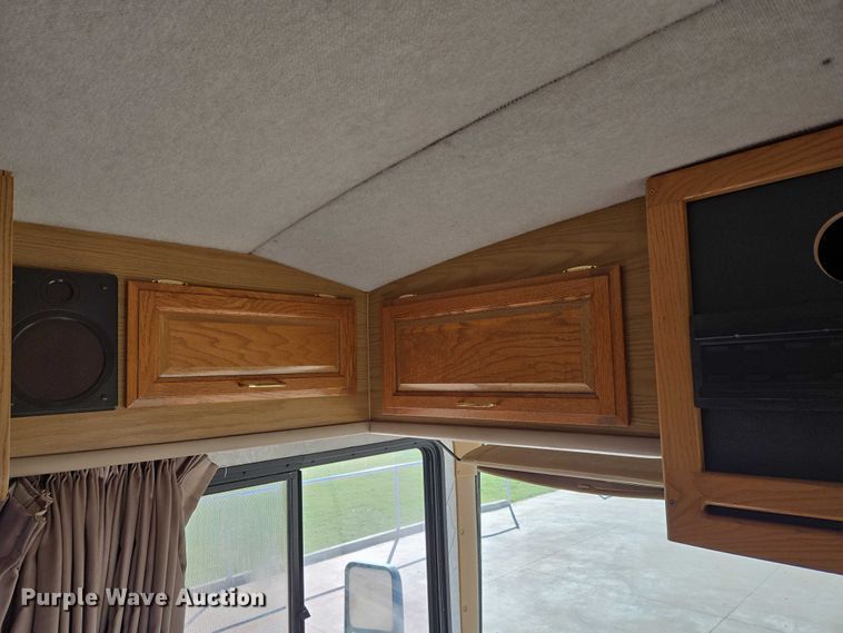 image for item EU3903 1996 Fleetwood Bounder RV