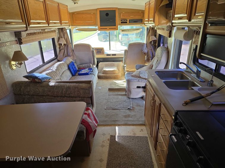 image for item EU3903 1996 Fleetwood Bounder RV