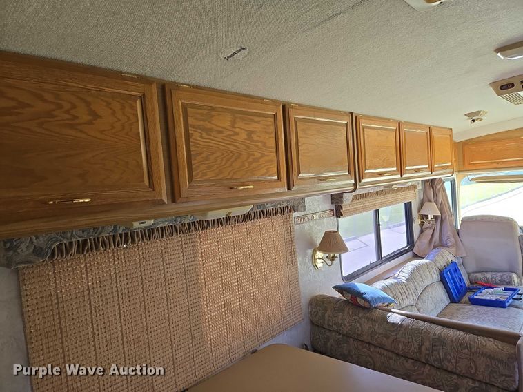 image for item EU3903 1996 Fleetwood Bounder RV