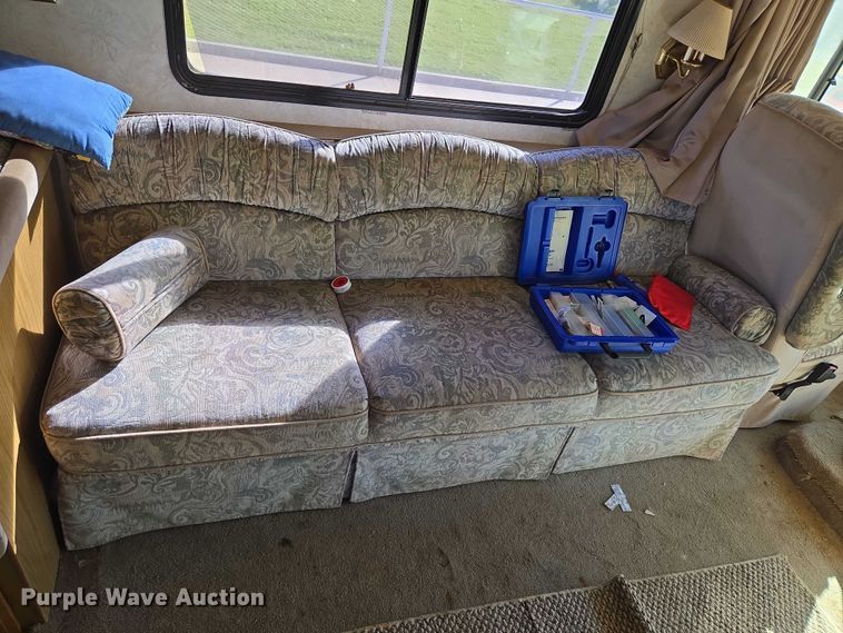 image for item EU3903 1996 Fleetwood Bounder RV