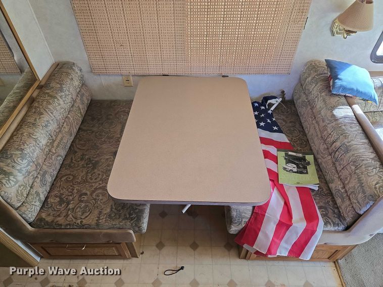 image for item EU3903 1996 Fleetwood Bounder RV