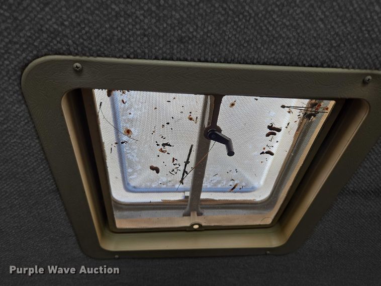 image for item EU3903 1996 Fleetwood Bounder RV