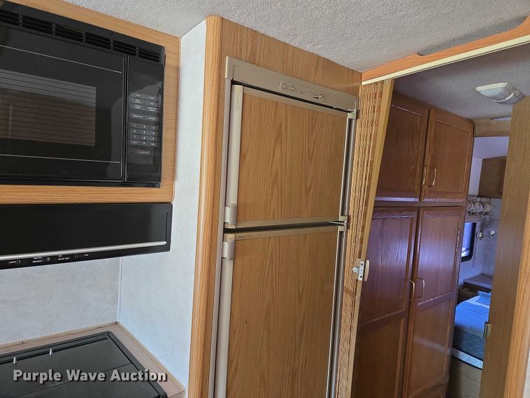 image for item EU3903 1996 Fleetwood Bounder RV