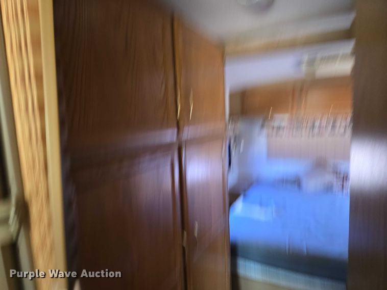 image for item EU3903 1996 Fleetwood Bounder RV