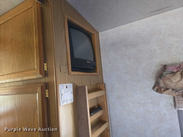 image for item EU3903 1996 Fleetwood Bounder RV