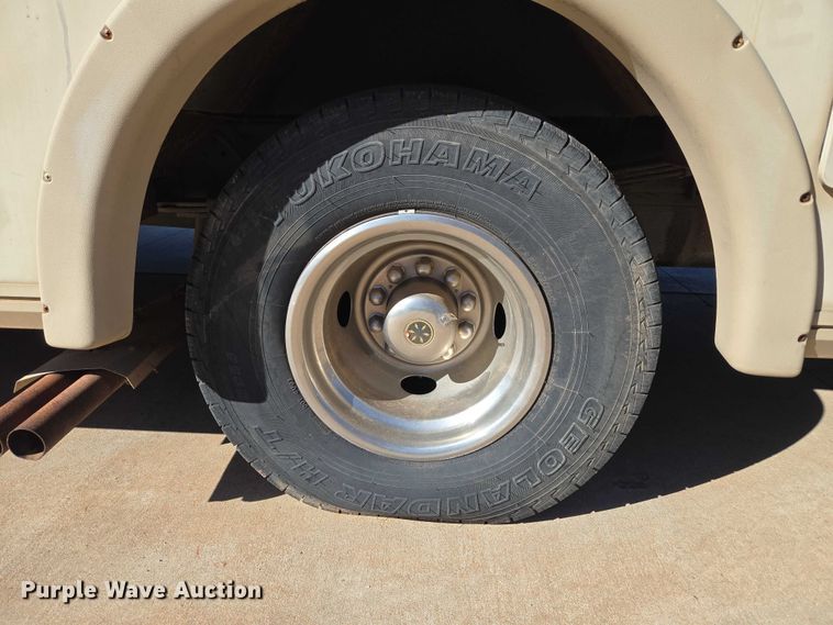 image for item EU3903 1996 Fleetwood Bounder RV