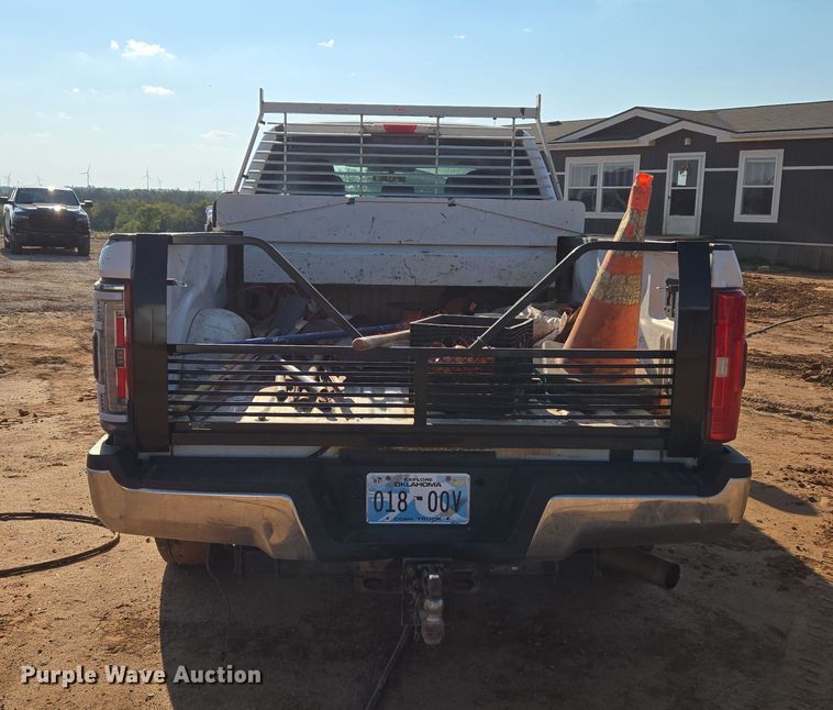 image for item EU3921 2017 Ford F250 Super Duty XL Crew Cab pickup truck