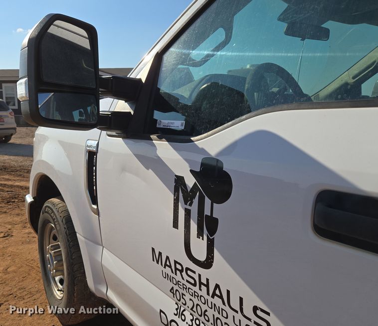 image for item EU3921 2017 Ford F250 Super Duty XL Crew Cab pickup truck