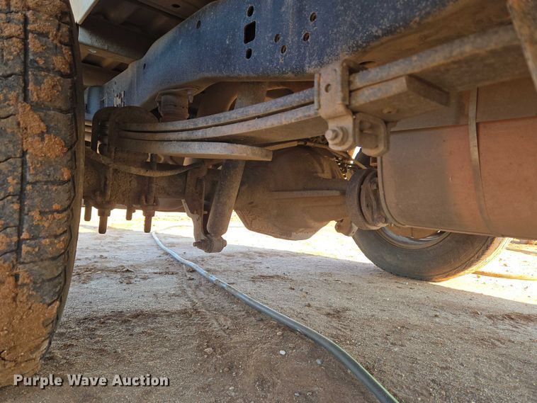 image for item EU3921 2017 Ford F250 Super Duty XL Crew Cab pickup truck