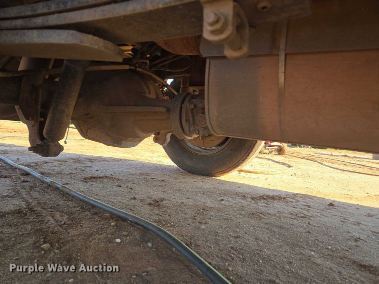 image for item EU3921 2017 Ford F250 Super Duty XL Crew Cab pickup truck