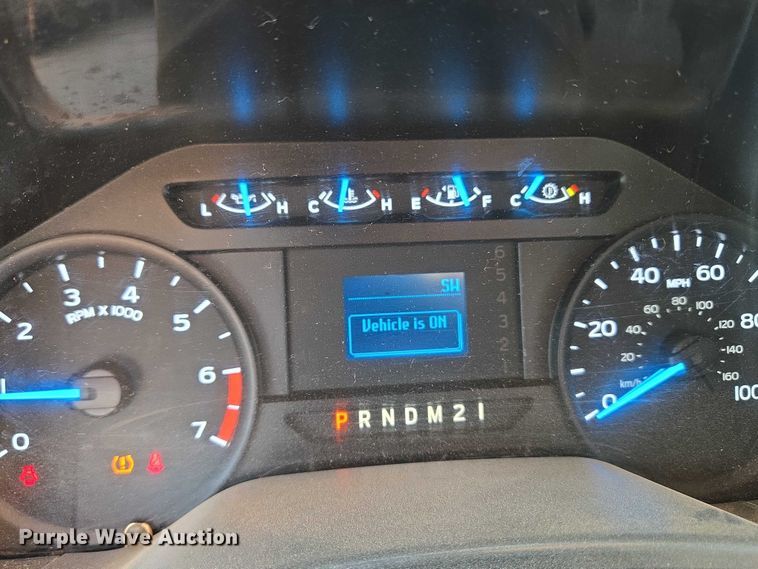 image for item EU3921 2017 Ford F250 Super Duty XL Crew Cab pickup truck