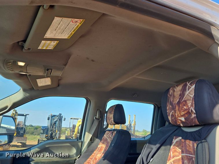 image for item EU3921 2017 Ford F250 Super Duty XL Crew Cab pickup truck