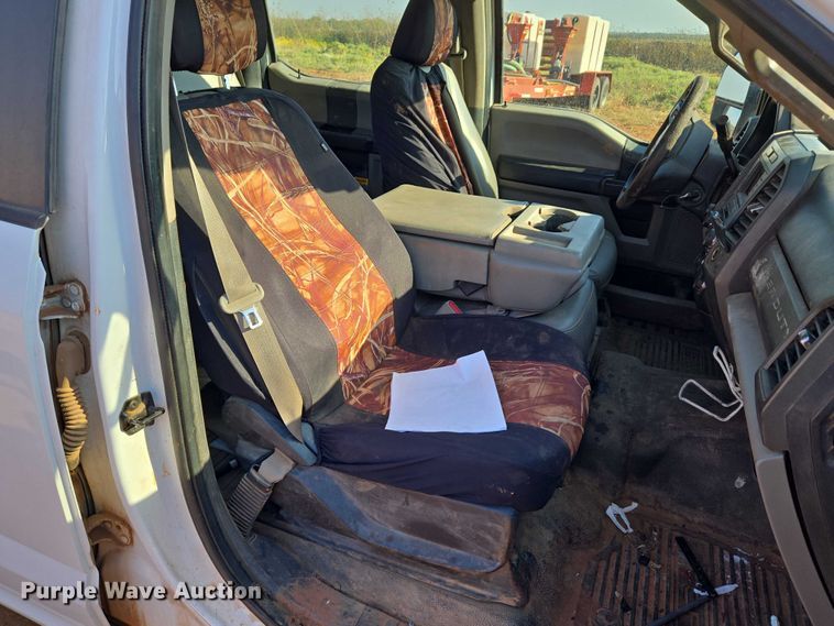 image for item EU3921 2017 Ford F250 Super Duty XL Crew Cab pickup truck