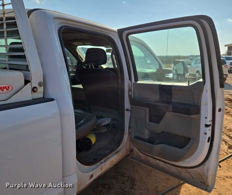 image for item EU3921 2017 Ford F250 Super Duty XL Crew Cab pickup truck