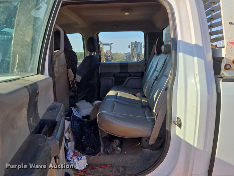 image for item EU3921 2017 Ford F250 Super Duty XL Crew Cab pickup truck