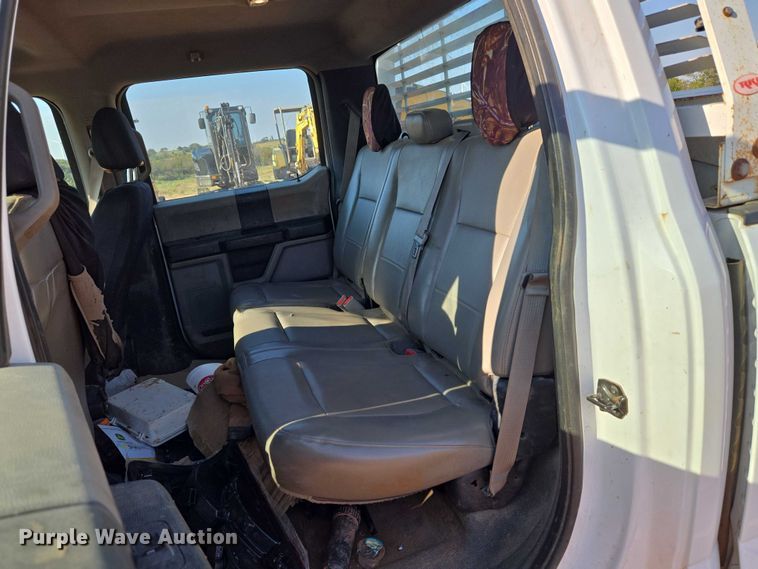 image for item EU3921 2017 Ford F250 Super Duty XL Crew Cab pickup truck