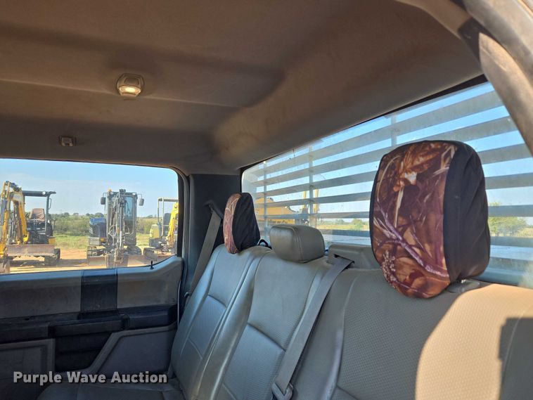 image for item EU3921 2017 Ford F250 Super Duty XL Crew Cab pickup truck