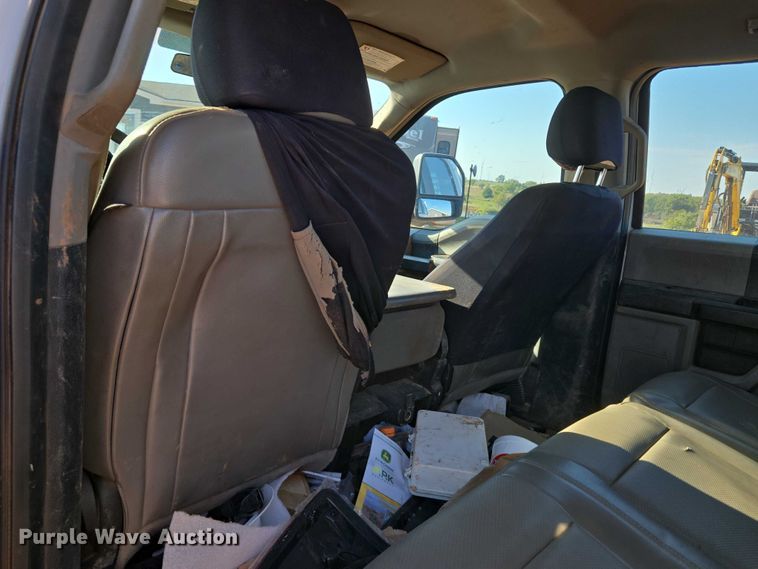 image for item EU3921 2017 Ford F250 Super Duty XL Crew Cab pickup truck