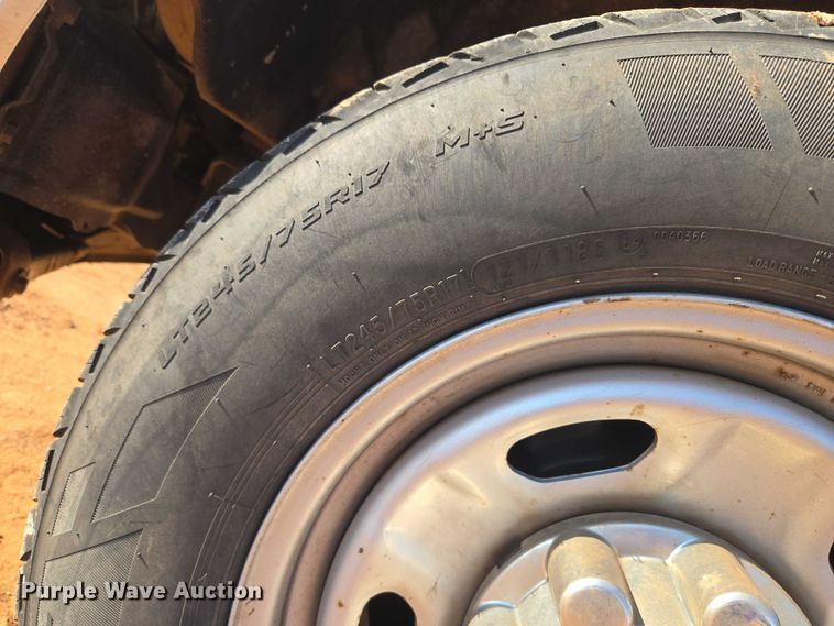 image for item EU3921 2017 Ford F250 Super Duty XL Crew Cab pickup truck